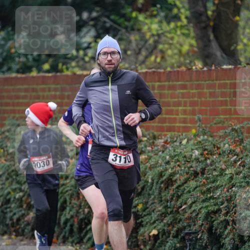 07.12.2025 - St. Pauli X-Mass-Run No. 15 Michael Burmester http://msf.ph/oto/9406380 07.12.2025 09:37:25 Laufen 2030, 3110 meine-sportfotos.de