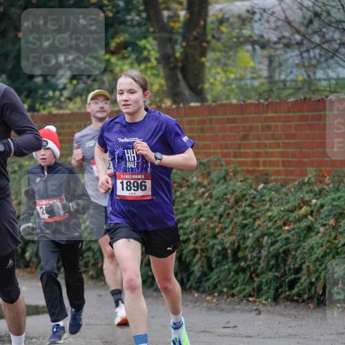07.12.2025 - St. Pauli X-Mass-Run No. 15 Michael Burmester http://msf.ph/oto/9406382 07.12.2025 09:37:26 Laufen 2, 15, 1896 meine-sportfotos.de