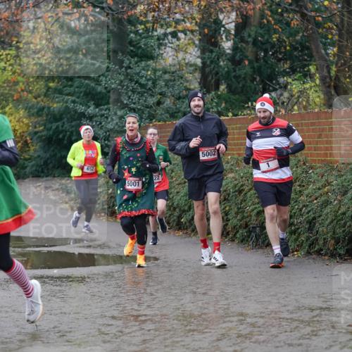 07.12.2025 - St. Pauli X-Mass-Run No. 15 Michael Burmester http://msf.ph/oto/9406391 07.12.2025 11:22:34 Laufen 2416, 211, 652, 5001, 22, 5002 meine-sportfotos.de