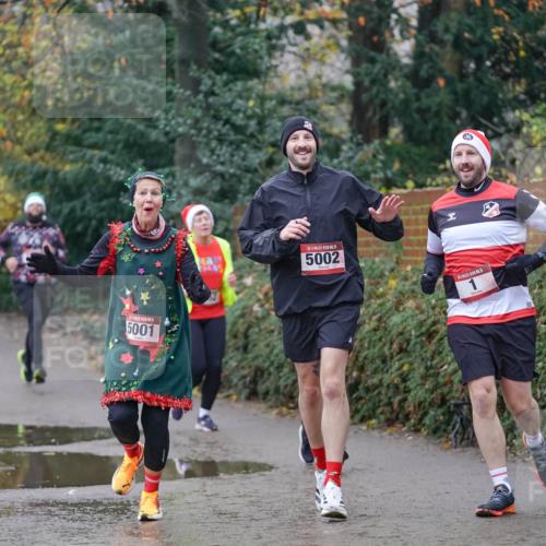 07.12.2025 - St. Pauli X-Mass-Run No. 15 Michael Burmester http://msf.ph/oto/9406397 07.12.2025 11:22:34 Laufen 5001, 5002 meine-sportfotos.de