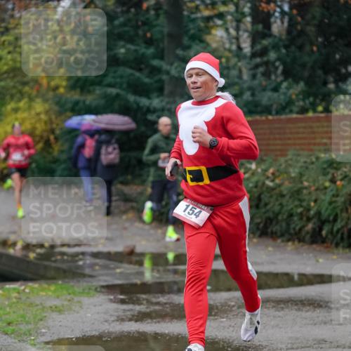 07.12.2025 - St. Pauli X-Mass-Run No. 15 Michael Burmester http://msf.ph/oto/9406438 07.12.2025 09:37:49 Laufen 5, 154 meine-sportfotos.de