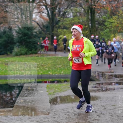 07.12.2025 - St. Pauli X-Mass-Run No. 15 Michael Burmester http://msf.ph/oto/9406439 07.12.2025 11:22:39 Laufen 15, 652, 1061 meine-sportfotos.de
