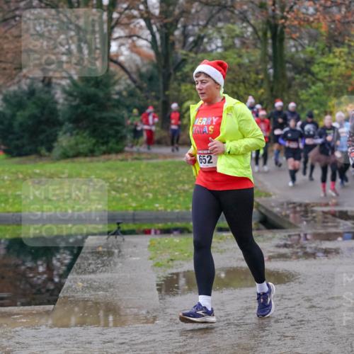 07.12.2025 - St. Pauli X-Mass-Run No. 15 Michael Burmester http://msf.ph/oto/9406441 07.12.2025 11:22:39 Laufen 652, 1061 meine-sportfotos.de