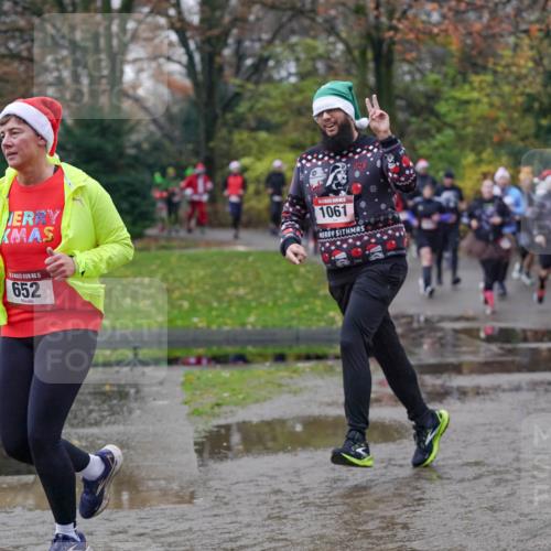 07.12.2025 - St. Pauli X-Mass-Run No. 15 Michael Burmester http://msf.ph/oto/9406443 07.12.2025 11:22:40 Laufen 15, 652, 1061 meine-sportfotos.de