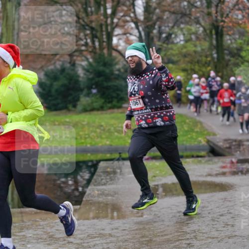 07.12.2025 - St. Pauli X-Mass-Run No. 15 Michael Burmester http://msf.ph/oto/9406449 07.12.2025 11:22:40 Laufen 1061 meine-sportfotos.de
