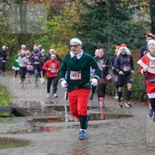 07.12.2025 - St. Pauli X-Mass-Run No. 15 Michael Burmester http://msf.ph/oto/9406457 07.12.2025 11:22:42 Laufen 15, 3953, 10, 1951, 2084 meine-sportfotos.de
