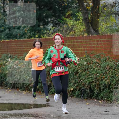 07.12.2025 - St. Pauli X-Mass-Run No. 15 Michael Burmester http://msf.ph/oto/9406472 07.12.2025 09:37:56 Laufen 203, 1117 meine-sportfotos.de