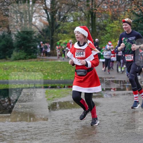 07.12.2025 - St. Pauli X-Mass-Run No. 15 Michael Burmester http://msf.ph/oto/9406479 07.12.2025 11:22:44 Laufen 2084, 2031, 1951 meine-sportfotos.de