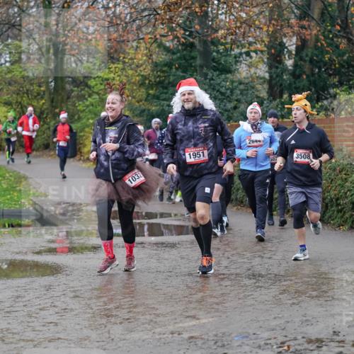 07.12.2025 - St. Pauli X-Mass-Run No. 15 Michael Burmester http://msf.ph/oto/9406487 07.12.2025 11:22:46 Laufen 1032, 1951, 2644, 3508, 302 meine-sportfotos.de