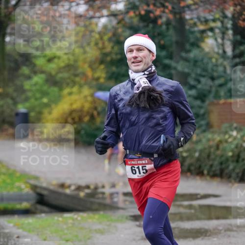 07.12.2025 - St. Pauli X-Mass-Run No. 15 Michael Burmester http://msf.ph/oto/9406498 07.12.2025 09:38:00 Laufen 15, 615 meine-sportfotos.de