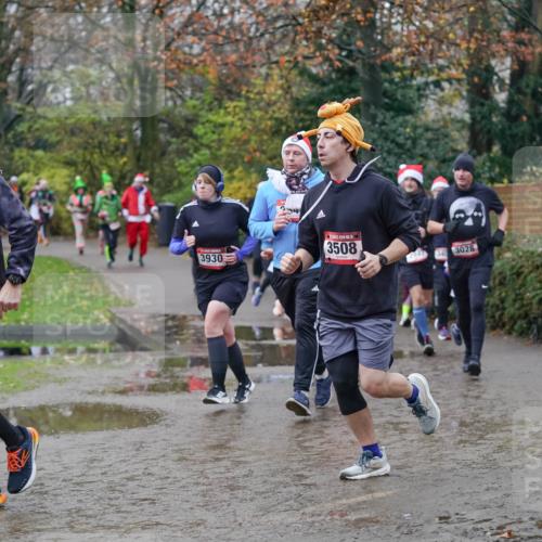 07.12.2025 - St. Pauli X-Mass-Run No. 15 Michael Burmester http://msf.ph/oto/9406499 07.12.2025 11:22:47 Laufen 1951, 3930, 1, 214, 3508, 3028 meine-sportfotos.de