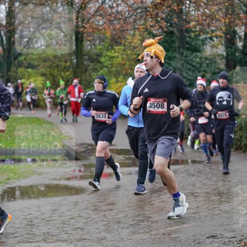 07.12.2025 - St. Pauli X-Mass-Run No. 15 Michael Burmester http://msf.ph/oto/9406501 07.12.2025 11:22:47 Laufen 1032, 15, 1951, 3930, 15, 3508, 3028 meine-sportfotos.de