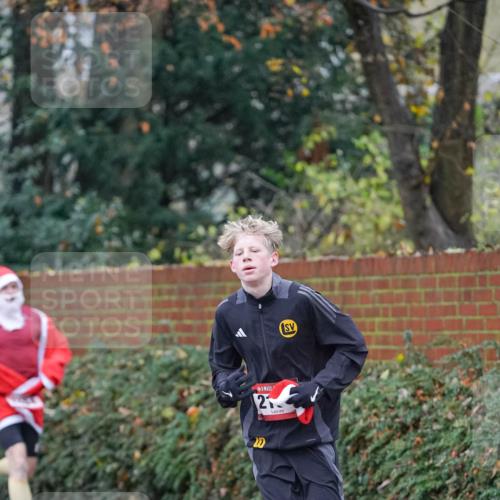 07.12.2025 - St. Pauli X-Mass-Run No. 15 Michael Burmester http://msf.ph/oto/9406514 07.12.2025 09:38:06 Laufen 21, 20 meine-sportfotos.de
