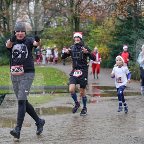 07.12.2025 - St. Pauli X-Mass-Run No. 15 Michael Burmester http://msf.ph/oto/9406525 07.12.2025 11:22:50 Laufen 15, 3028, 2947, 259, 337, 3378, 3403 meine-sportfotos.de