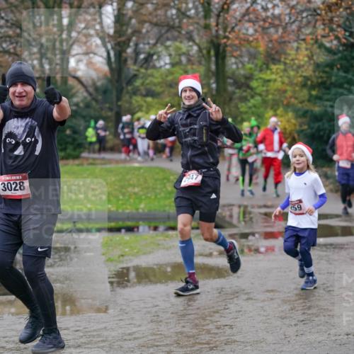07.12.2025 - St. Pauli X-Mass-Run No. 15 Michael Burmester http://msf.ph/oto/9406529 07.12.2025 11:22:50 Laufen 00, 15, 3028, 947, 59, 3403 meine-sportfotos.de