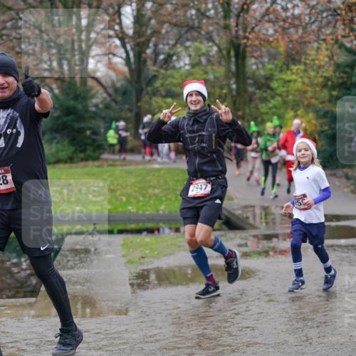 07.12.2025 - St. Pauli X-Mass-Run No. 15 Michael Burmester http://msf.ph/oto/9406531 07.12.2025 11:22:50 Laufen 0, 15, 3028, 7105, 2947, 59, 1379, 3403 meine-sportfotos.de