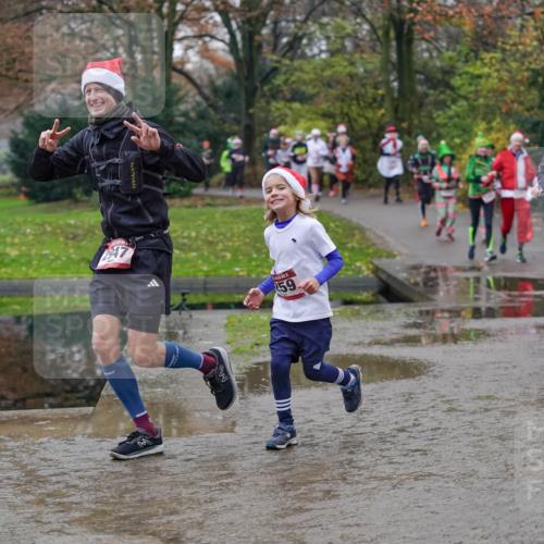 07.12.2025 - St. Pauli X-Mass-Run No. 15 Michael Burmester http://msf.ph/oto/9406535 07.12.2025 11:22:51 Laufen 947, 59, 379, 3403 meine-sportfotos.de