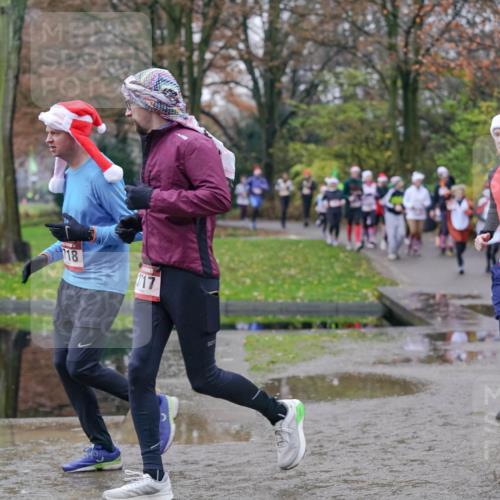 07.12.2025 - St. Pauli X-Mass-Run No. 15 Michael Burmester http://msf.ph/oto/9406573 07.12.2025 11:22:55 Laufen 118, 17, 3576 meine-sportfotos.de