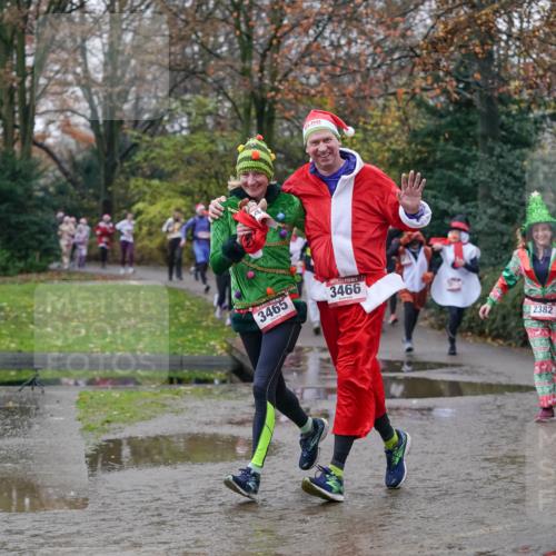 07.12.2025 - St. Pauli X-Mass-Run No. 15 Michael Burmester http://msf.ph/oto/9406583 07.12.2025 11:22:58 Laufen 3465, 3466, 2382, 2385 meine-sportfotos.de