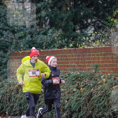 07.12.2025 - St. Pauli X-Mass-Run No. 15 Michael Burmester http://msf.ph/oto/9406588 07.12.2025 09:38:39 Laufen 96 meine-sportfotos.de