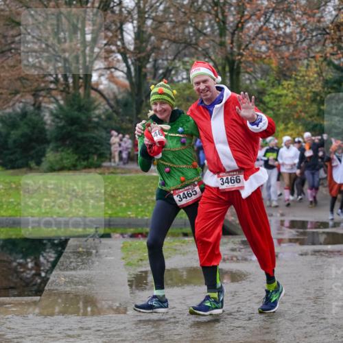 07.12.2025 - St. Pauli X-Mass-Run No. 15 Michael Burmester http://msf.ph/oto/9406589 07.12.2025 11:22:58 Laufen 3465, 3466, 2382 meine-sportfotos.de