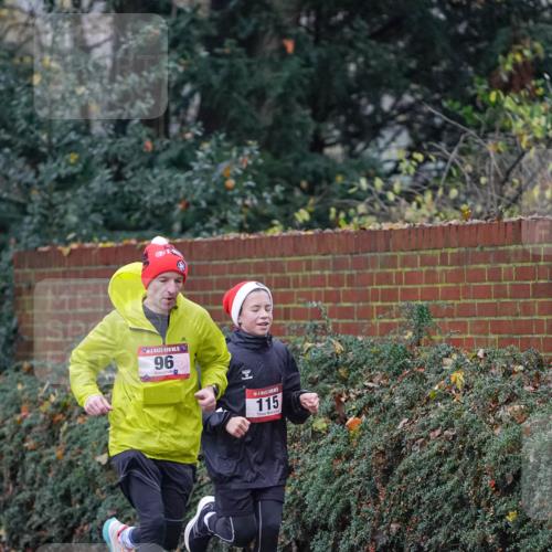 07.12.2025 - St. Pauli X-Mass-Run No. 15 Michael Burmester http://msf.ph/oto/9406590 07.12.2025 09:38:39 Laufen 96, 7, 115 meine-sportfotos.de
