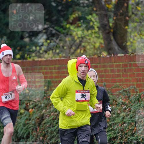 07.12.2025 - St. Pauli X-Mass-Run No. 15 Michael Burmester http://msf.ph/oto/9406598 07.12.2025 09:38:40 Laufen 937, 5, 96 meine-sportfotos.de