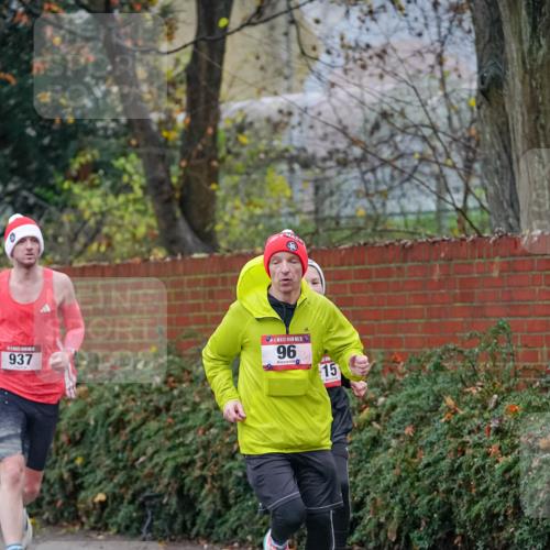 07.12.2025 - St. Pauli X-Mass-Run No. 15 Michael Burmester http://msf.ph/oto/9406600 07.12.2025 09:38:41 Laufen 937, 15, 96, 15 meine-sportfotos.de