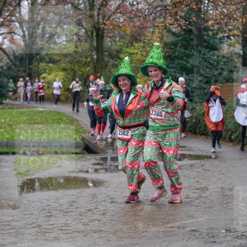 07.12.2025 - St. Pauli X-Mass-Run No. 15 Michael Burmester http://msf.ph/oto/9406601 07.12.2025 11:23:00 Laufen 2382, 2385 meine-sportfotos.de