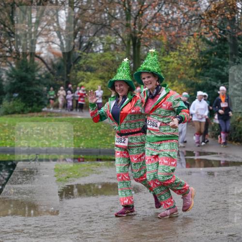 07.12.2025 - St. Pauli X-Mass-Run No. 15 Michael Burmester http://msf.ph/oto/9406607 07.12.2025 11:23:00 Laufen 2382, 2385 meine-sportfotos.de