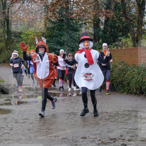 07.12.2025 - St. Pauli X-Mass-Run No. 15 Michael Burmester http://msf.ph/oto/9406625 07.12.2025 11:23:03 Laufen 2372, 320, 3919, 3917 meine-sportfotos.de