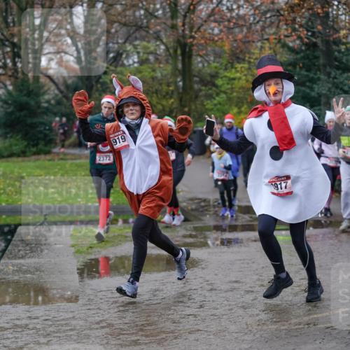 07.12.2025 - St. Pauli X-Mass-Run No. 15 Michael Burmester http://msf.ph/oto/9406639 07.12.2025 11:23:03 Laufen 2372, 919, 917, 2170, 218 meine-sportfotos.de