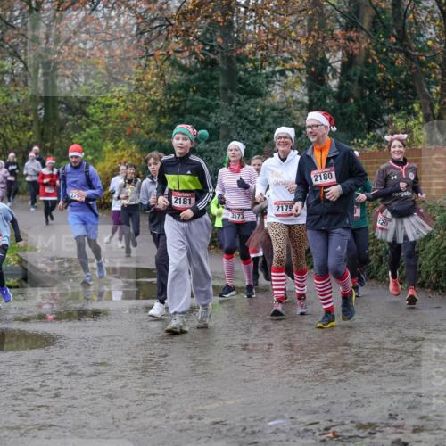 07.12.2025 - St. Pauli X-Mass-Run No. 15 Michael Burmester http://msf.ph/oto/9406645 07.12.2025 11:23:05 Laufen 347, 2372, 2294, 2181, 2180, 2179, 3573, 829 meine-sportfotos.de