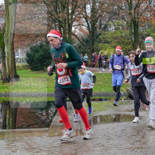 07.12.2025 - St. Pauli X-Mass-Run No. 15 Michael Burmester http://msf.ph/oto/9406653 07.12.2025 11:23:06 Laufen 2372, 2294, 2292, 1933, 2181, 35, 217 meine-sportfotos.de