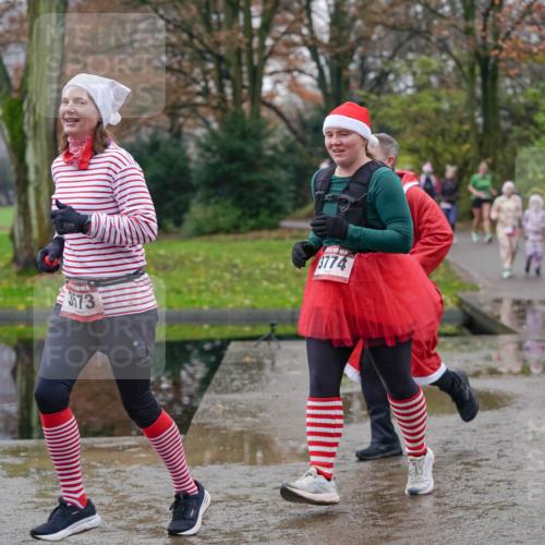 07.12.2025 - St. Pauli X-Mass-Run No. 15 Michael Burmester http://msf.ph/oto/9406679 07.12.2025 11:23:09 Laufen 3573, 3774 meine-sportfotos.de