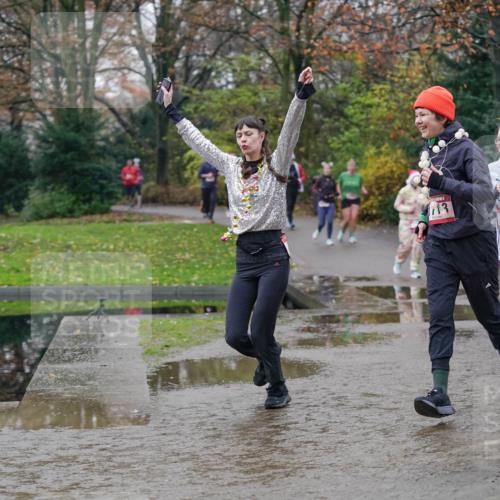 07.12.2025 - St. Pauli X-Mass-Run No. 15 Michael Burmester http://msf.ph/oto/9406695 07.12.2025 11:23:12 Laufen 13, 4605 meine-sportfotos.de