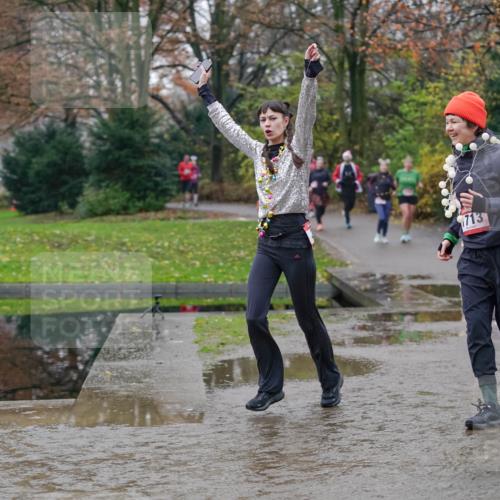 07.12.2025 - St. Pauli X-Mass-Run No. 15 Michael Burmester http://msf.ph/oto/9406697 07.12.2025 11:23:12 Laufen 713, 4605, 75 meine-sportfotos.de