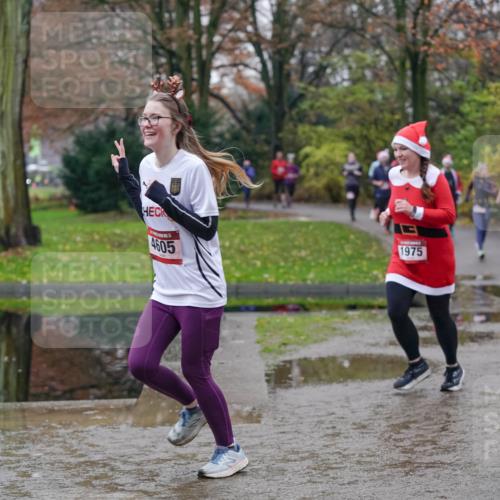 07.12.2025 - St. Pauli X-Mass-Run No. 15 Michael Burmester http://msf.ph/oto/9406713 07.12.2025 11:23:13 Laufen 4605, 1975 meine-sportfotos.de
