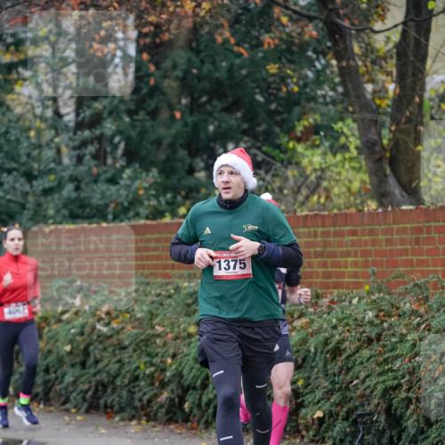 07.12.2025 - St. Pauli X-Mass-Run No. 15 Michael Burmester http://msf.ph/oto/9406716 07.12.2025 09:39:01 Laufen 4061, 5, 1375 meine-sportfotos.de