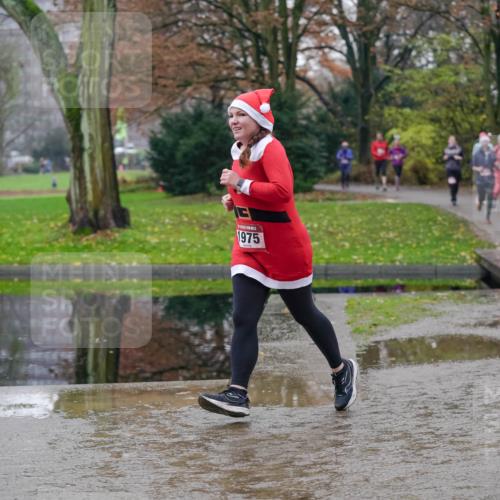 07.12.2025 - St. Pauli X-Mass-Run No. 15 Michael Burmester http://msf.ph/oto/9406721 07.12.2025 11:23:14 Laufen 1975 meine-sportfotos.de