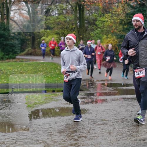 07.12.2025 - St. Pauli X-Mass-Run No. 15 Michael Burmester http://msf.ph/oto/9406731 07.12.2025 11:23:17 Laufen 29, 3928, 3421 meine-sportfotos.de