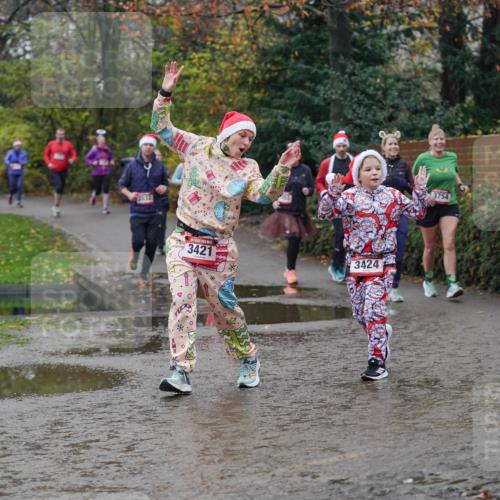 07.12.2025 - St. Pauli X-Mass-Run No. 15 Michael Burmester http://msf.ph/oto/9406737 07.12.2025 11:23:18 Laufen 3532, 3421, 3424, 3754 meine-sportfotos.de