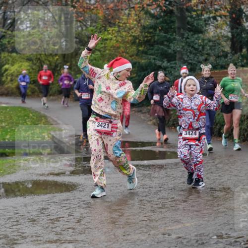 07.12.2025 - St. Pauli X-Mass-Run No. 15 Michael Burmester http://msf.ph/oto/9406739 07.12.2025 11:23:18 Laufen 3532, 3421, 3424, 3754 meine-sportfotos.de