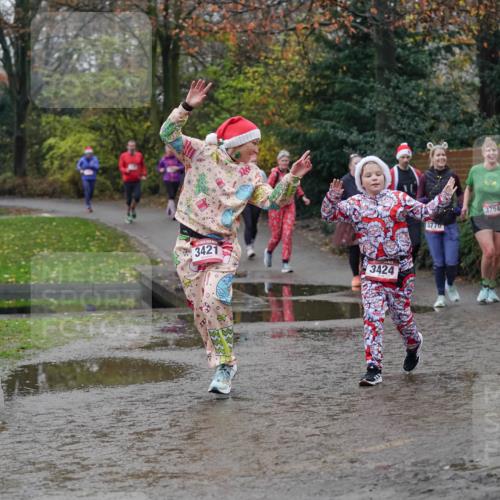 07.12.2025 - St. Pauli X-Mass-Run No. 15 Michael Burmester http://msf.ph/oto/9406743 07.12.2025 11:23:19 Laufen 3421, 3424, 3770, 3754 meine-sportfotos.de