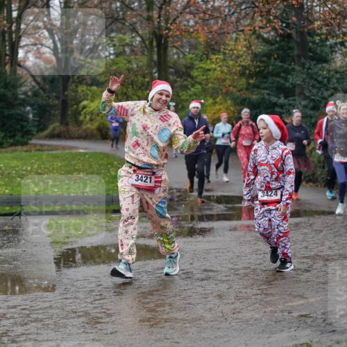 07.12.2025 - St. Pauli X-Mass-Run No. 15 Michael Burmester http://msf.ph/oto/9406751 07.12.2025 11:23:19 Laufen 3421, 3424, 3770, 3754 meine-sportfotos.de
