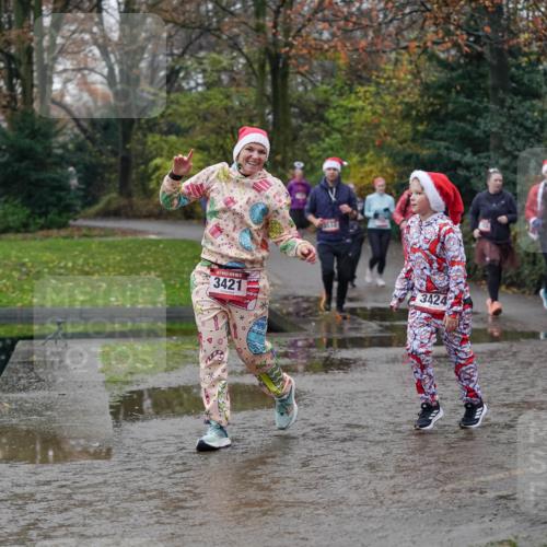 07.12.2025 - St. Pauli X-Mass-Run No. 15 Michael Burmester http://msf.ph/oto/9406753 07.12.2025 11:23:19 Laufen 5, 3421, 3832, 3424, 1770, 3754 meine-sportfotos.de