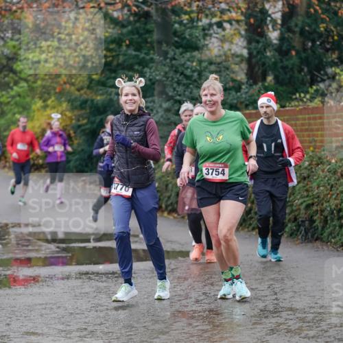 07.12.2025 - St. Pauli X-Mass-Run No. 15 Michael Burmester http://msf.ph/oto/9406757 07.12.2025 11:23:21 Laufen 3532, 770, 3754 meine-sportfotos.de