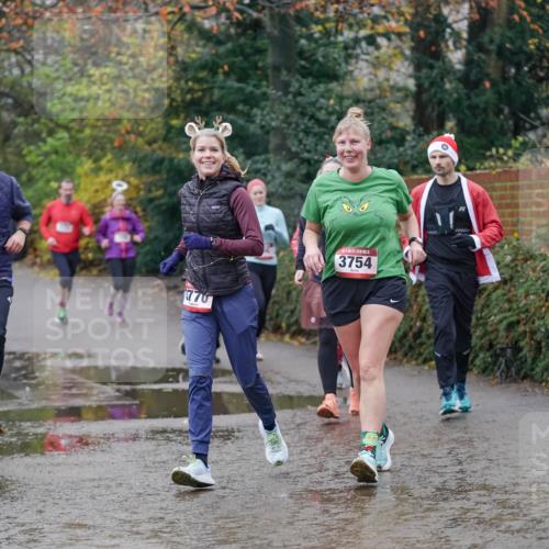 07.12.2025 - St. Pauli X-Mass-Run No. 15 Michael Burmester http://msf.ph/oto/9406759 07.12.2025 11:23:21 Laufen 3532, 770, 15, 3754 meine-sportfotos.de