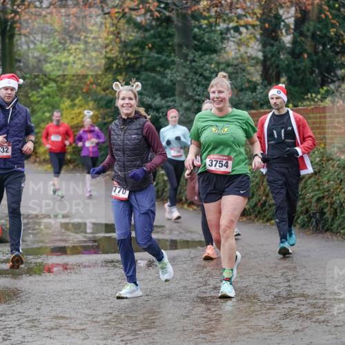 07.12.2025 - St. Pauli X-Mass-Run No. 15 Michael Burmester http://msf.ph/oto/9406761 07.12.2025 11:23:21 Laufen 3532, 770, 3754 meine-sportfotos.de
