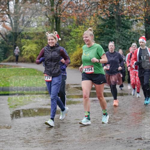 07.12.2025 - St. Pauli X-Mass-Run No. 15 Michael Burmester http://msf.ph/oto/9406773 07.12.2025 11:23:22 Laufen 770, 3754, 193 meine-sportfotos.de